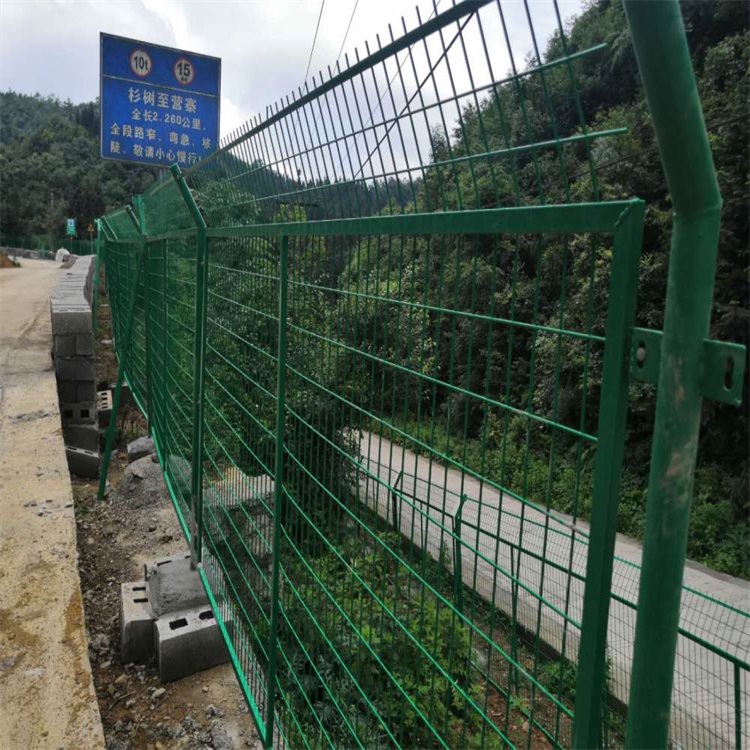 上海高速公路兩側護欄網圖片3