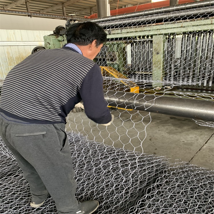 賓格石籠網(wǎng)護(hù)坡圖片4