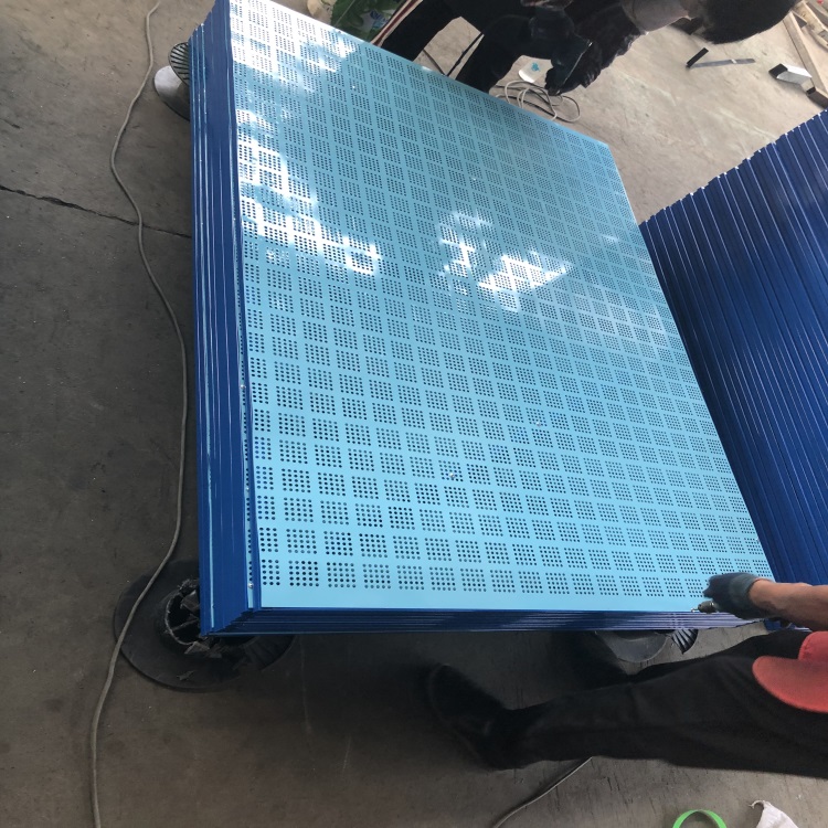 上海工地沖孔圍欄圖片3