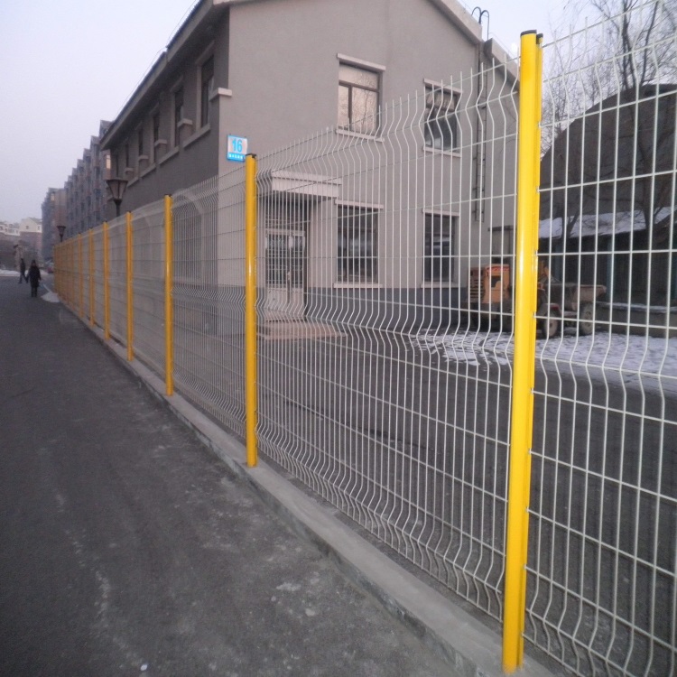 焊接網片護欄網