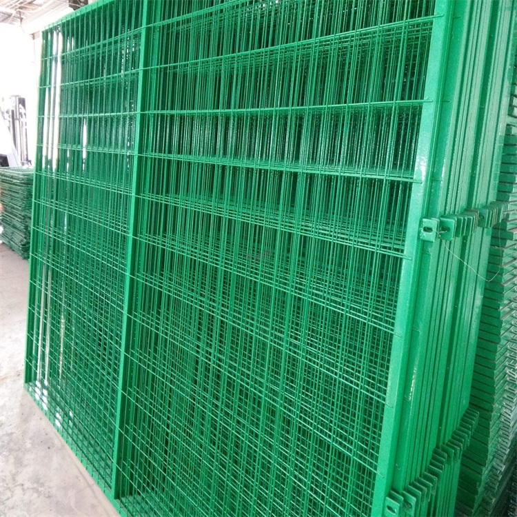 光伏廠區(qū)防護(hù)網(wǎng)圖片4