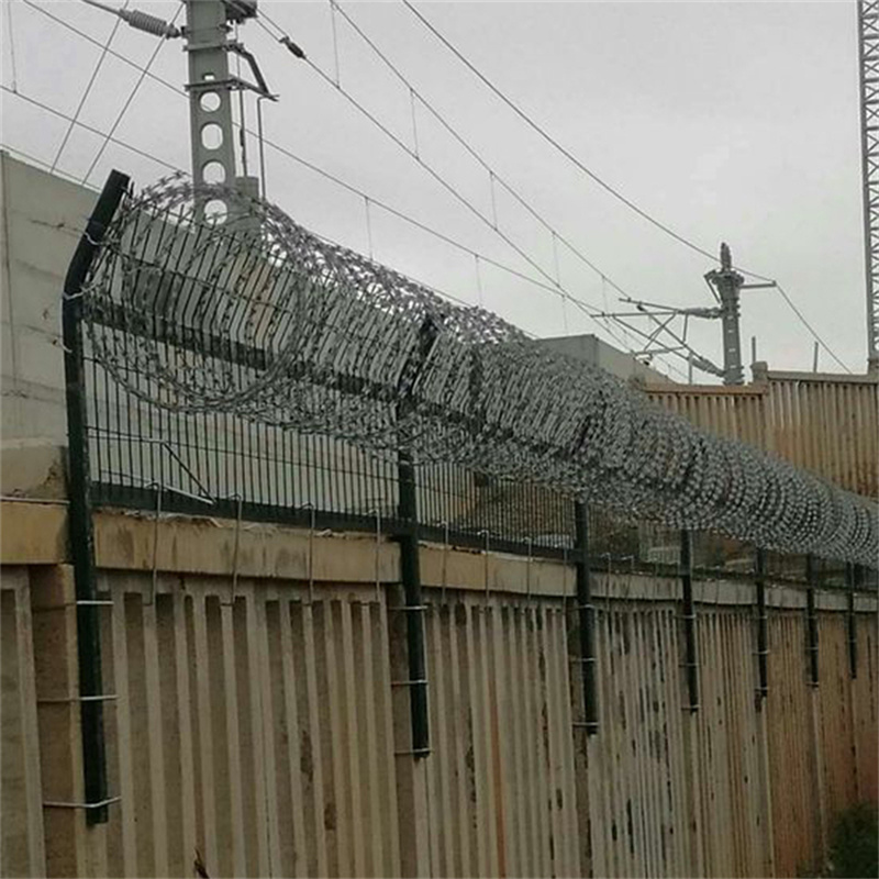 上海鐵路加密金屬網片柵欄圖片4