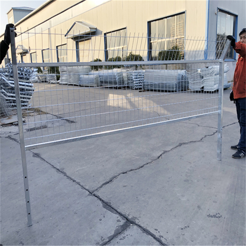 鍍鋅護(hù)欄網(wǎng)圖片2