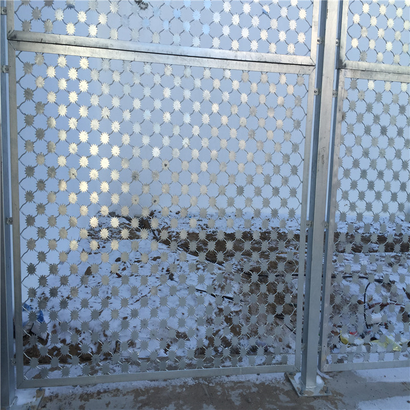 監獄沖壓刺隔離網圖片4