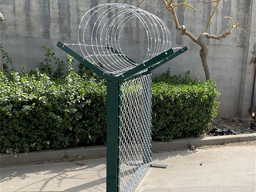 上海鋁包鋼機(jī)場(chǎng)圍界圖片2