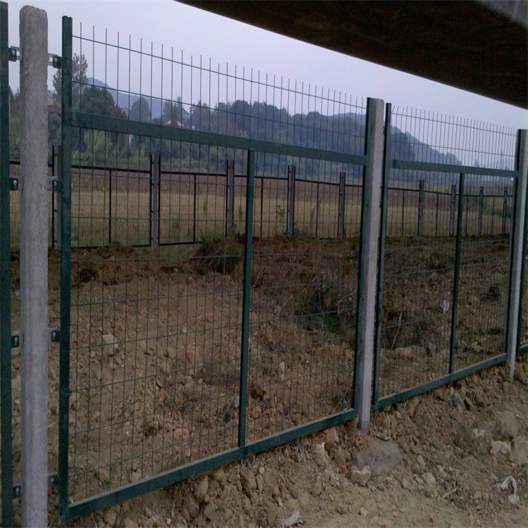 鐵路安全防護(hù)欄圖片1