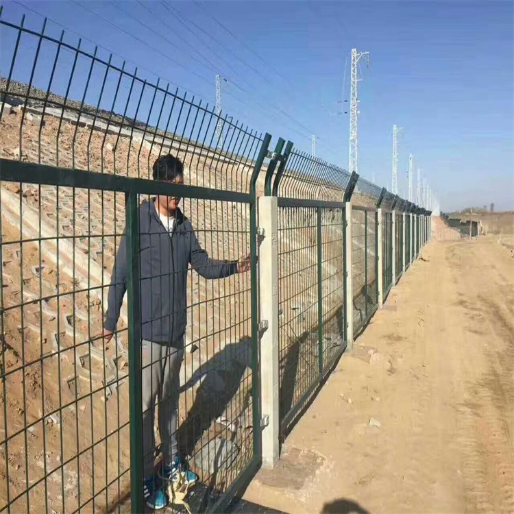 鐵路安全防護(hù)欄圖片3