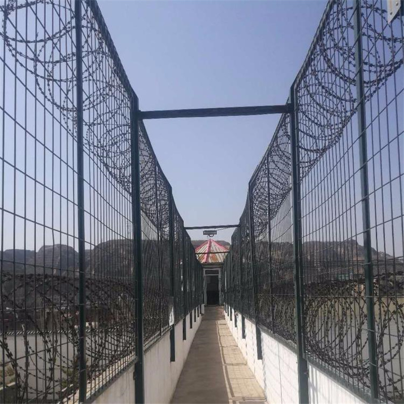 上海 監獄高墻隔離網圖片4