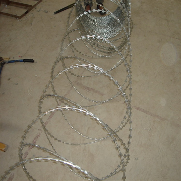 鐵路刺絲滾籠圖片2