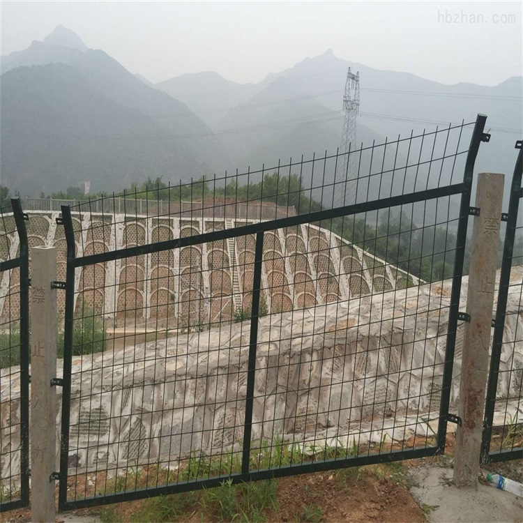 異性護(hù)欄網(wǎng)圖片4