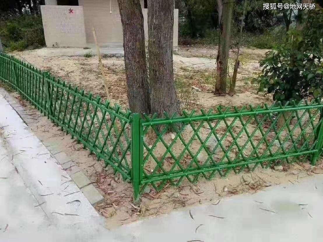 仿竹護欄網(wǎng)圖片3