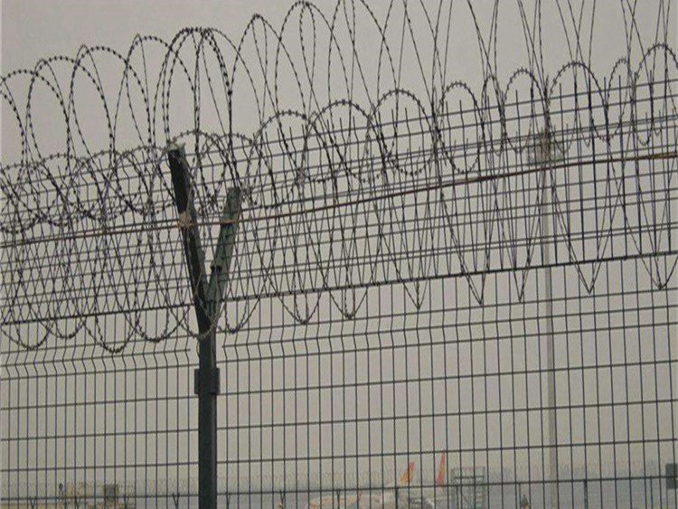 機場圍界區(qū)隔離網(wǎng)圖片2