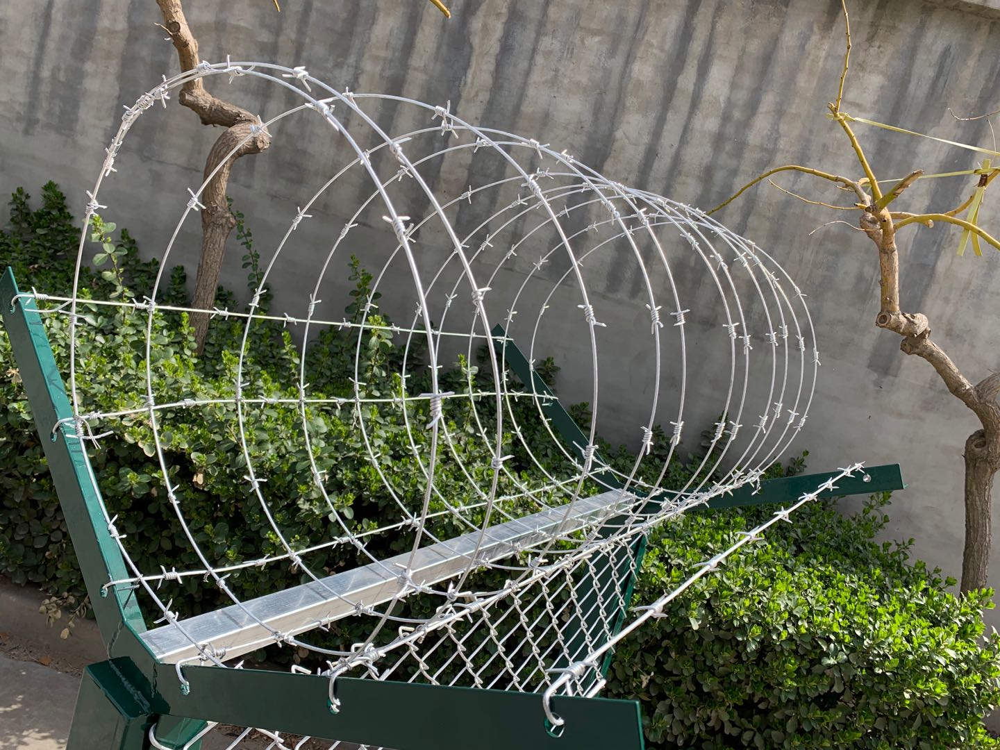 鋁包鋼刺絲滾籠