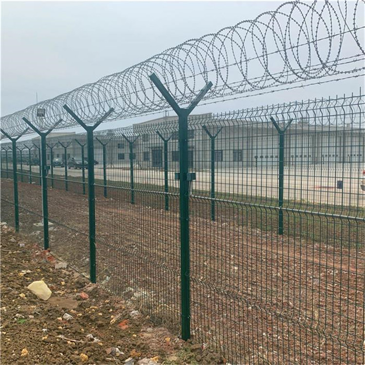 上海帶刺絲滾籠機場圍界護欄網圖片2