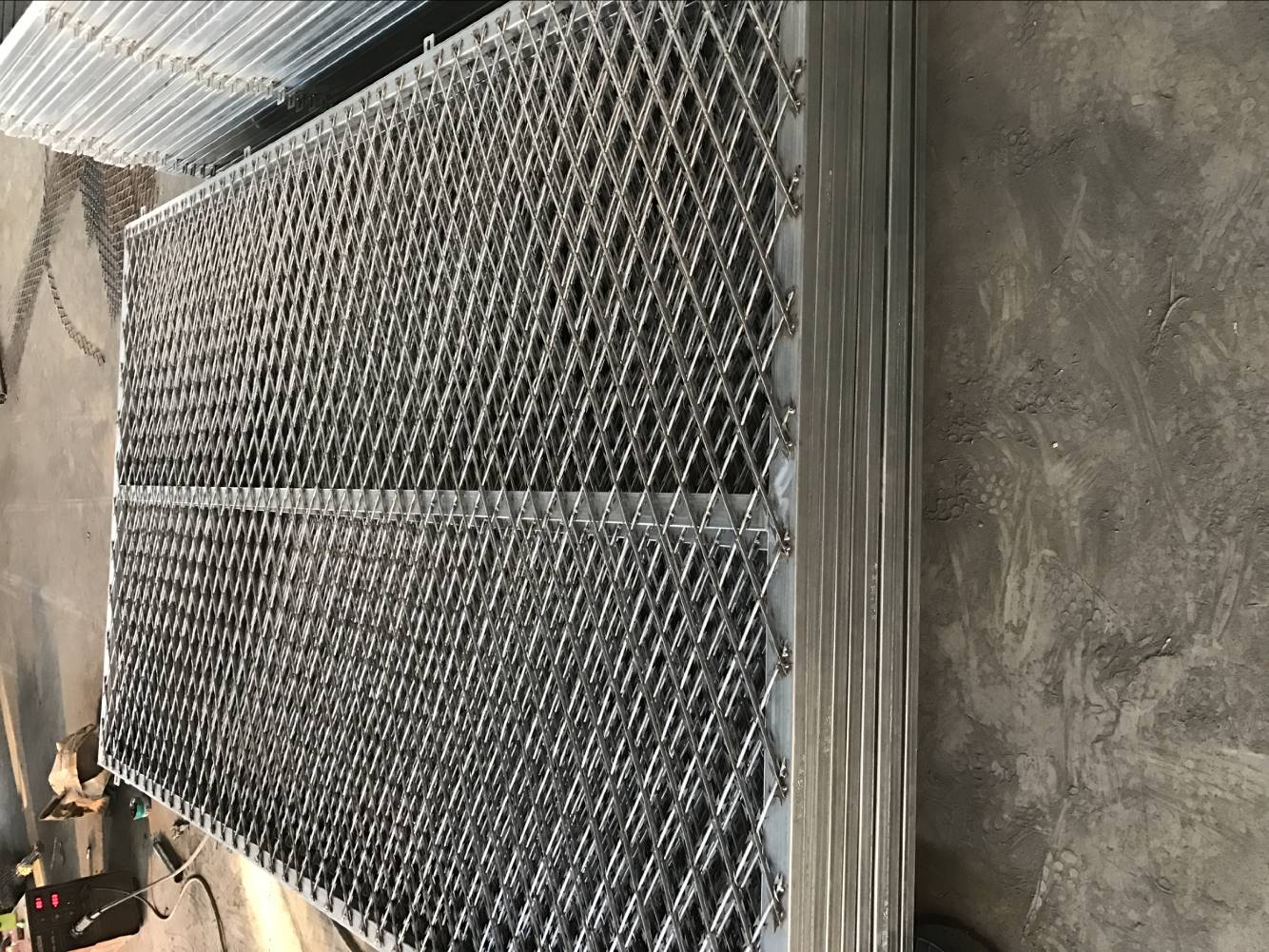 監(jiān)獄焊接刀刺防護(hù)網(wǎng)圖片3