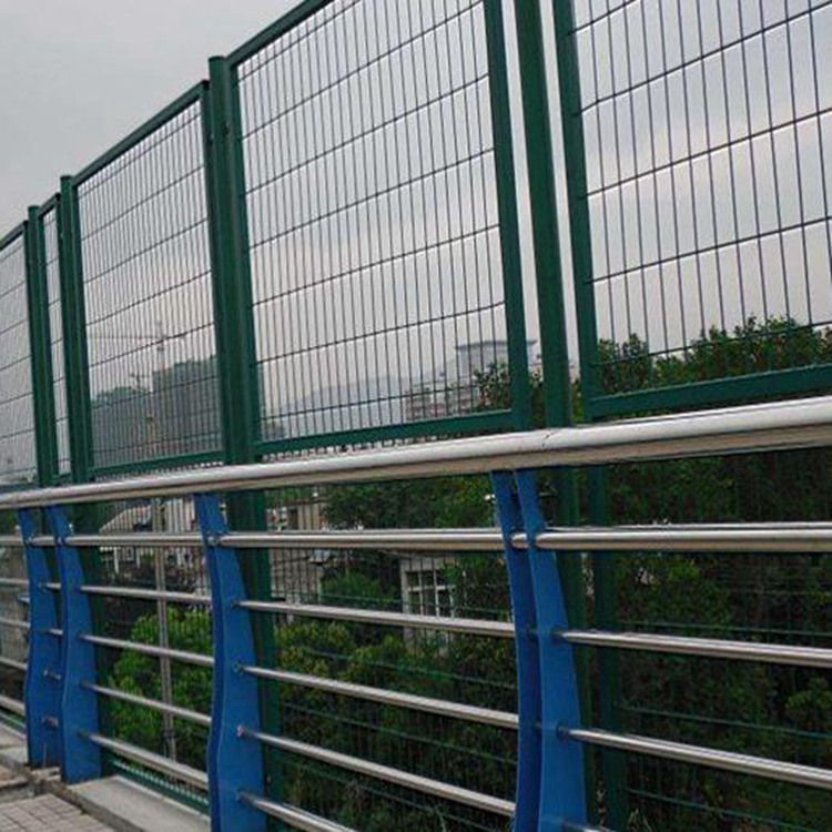 橋梁防拋護欄網(wǎng)圖片2