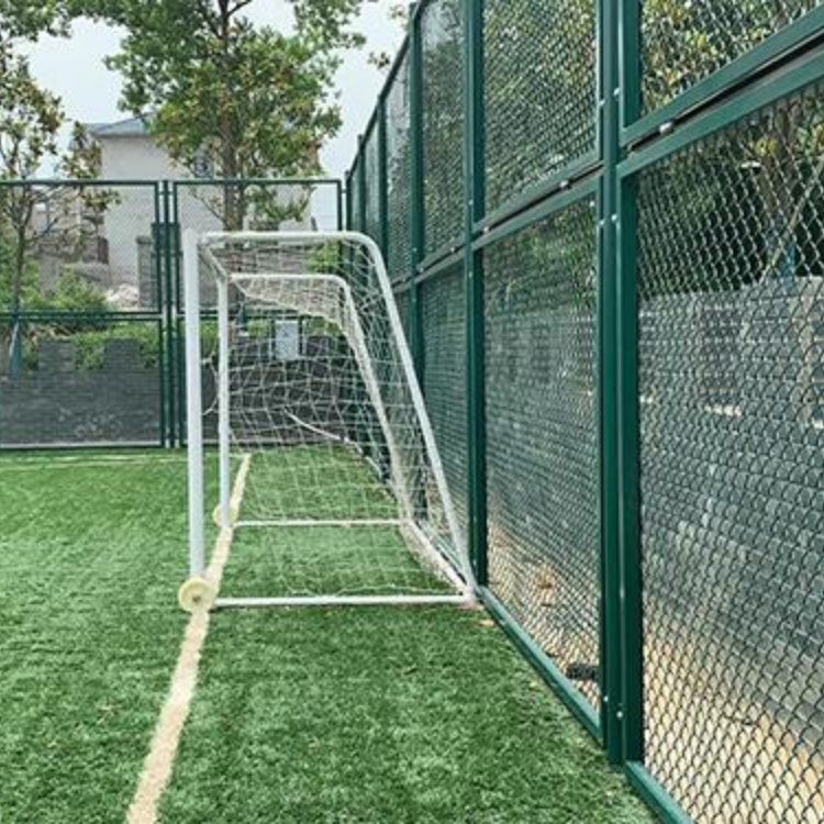 足球場圍欄防護網(wǎng)圖片1